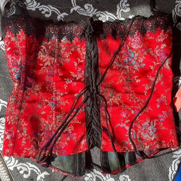 Beautiful corset - Picture 1 of 6